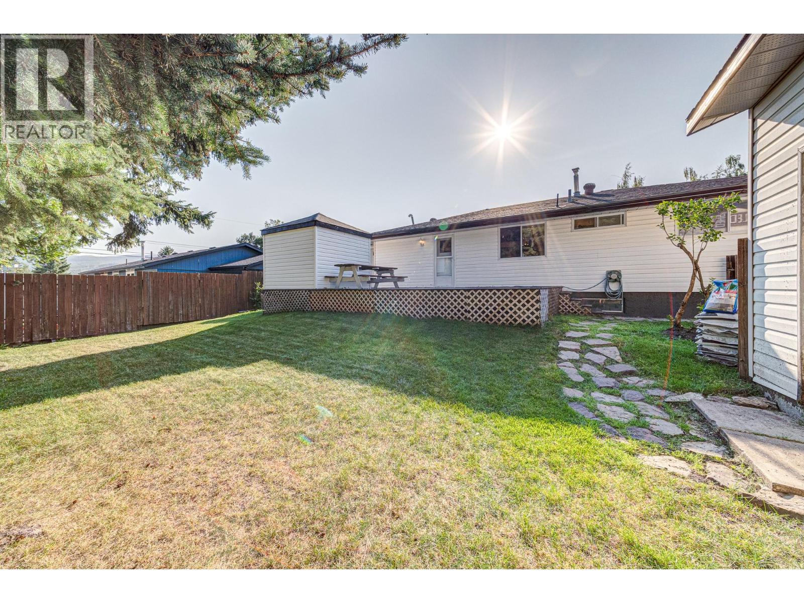 Photo 51 of 850 Minto Crescent, Elkford BC