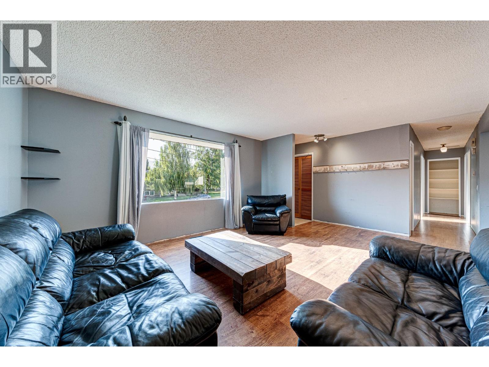 Photo 6 of 850 Minto Crescent, Elkford BC
