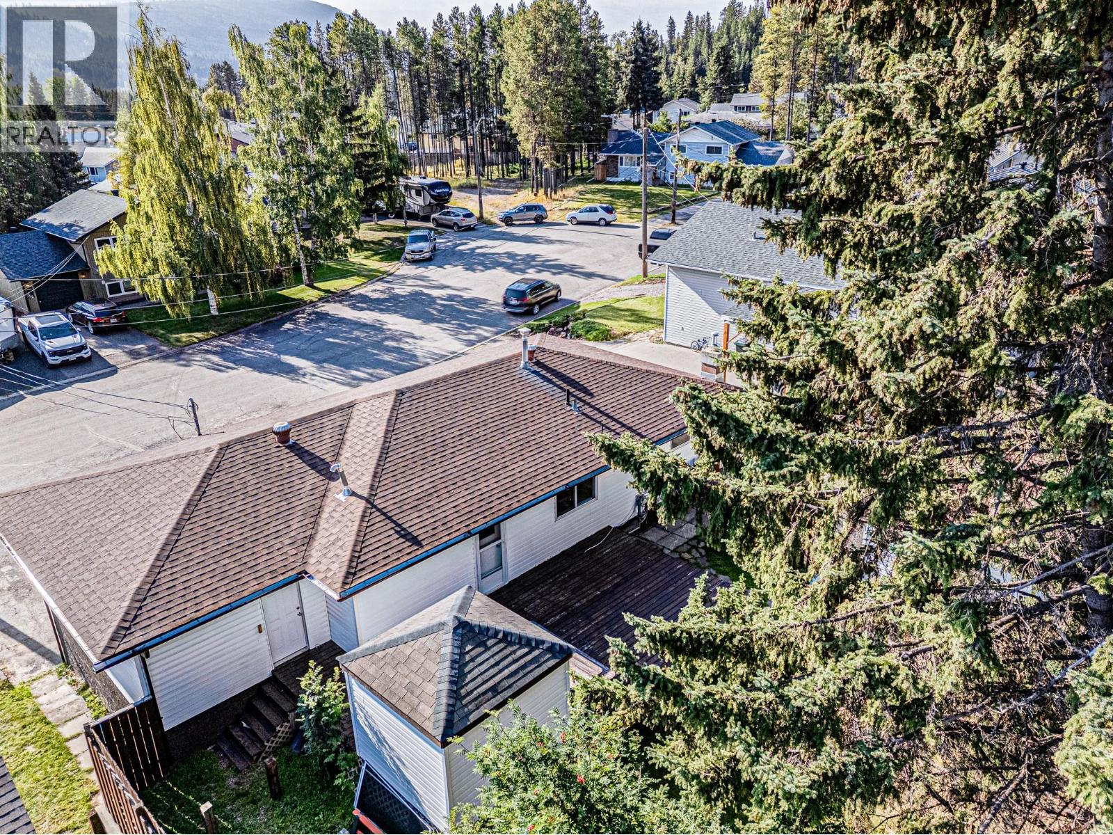 Photo 62 of 850 Minto Crescent, Elkford BC