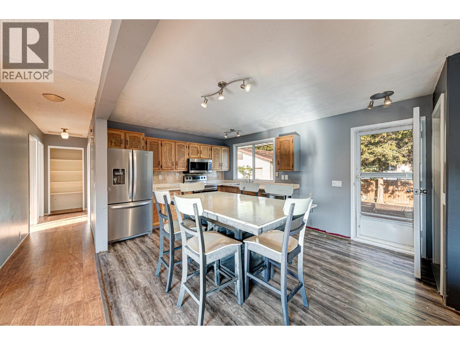 Photo 8 of 850 Minto Crescent, Elkford BC