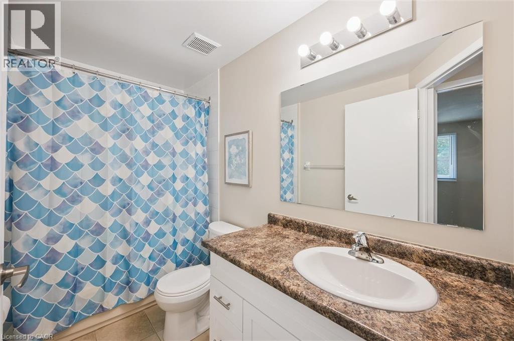 Photo 23 of 476 Kingscourt Drive Unit 22, Waterloo ON