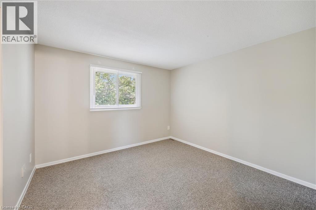 Photo 24 of 476 Kingscourt Drive Unit 22, Waterloo ON