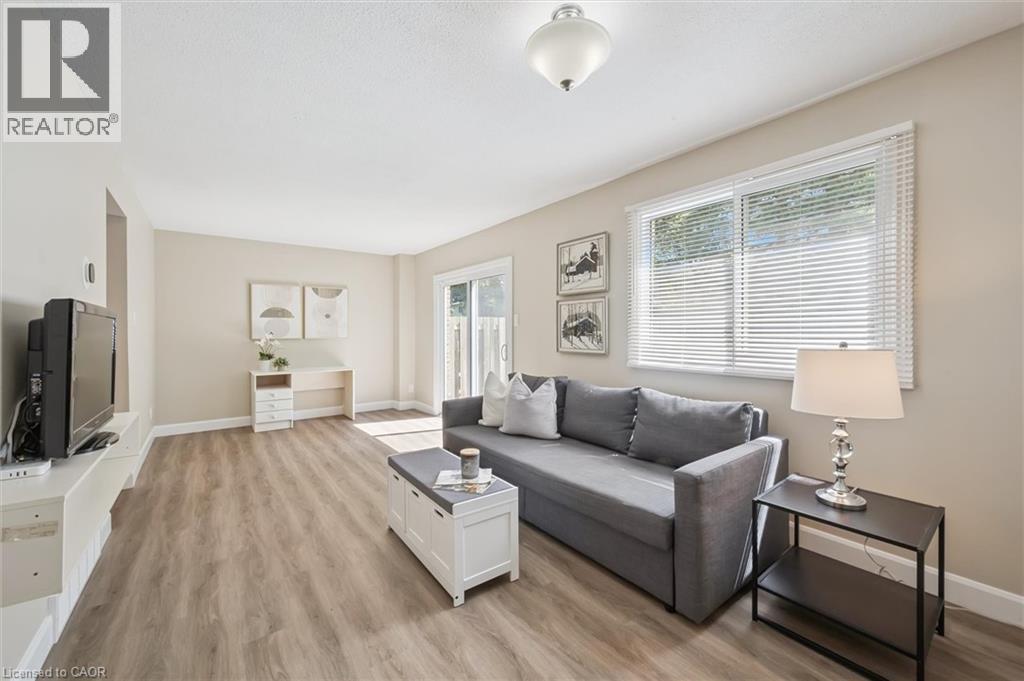 Photo 12 of 476 Kingscourt Drive Unit 22, Waterloo ON