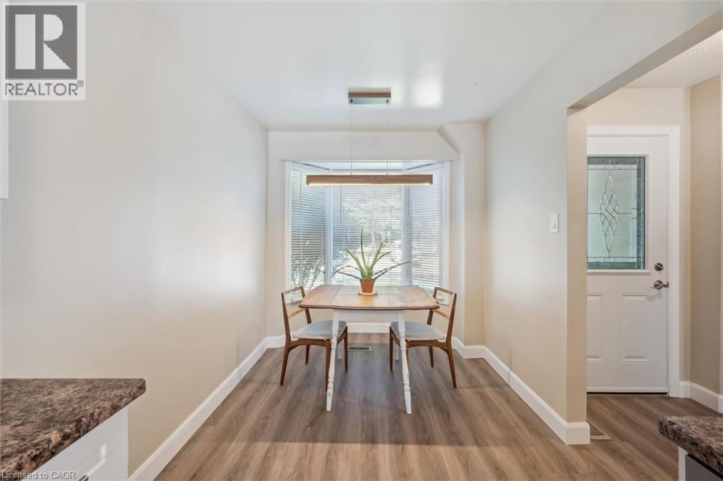Photo 8 of 476 Kingscourt Drive Unit 22, Waterloo ON