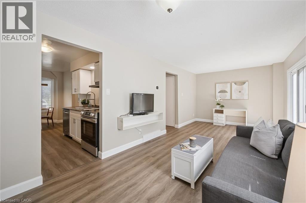 Photo 13 of 476 Kingscourt Drive Unit 22, Waterloo ON