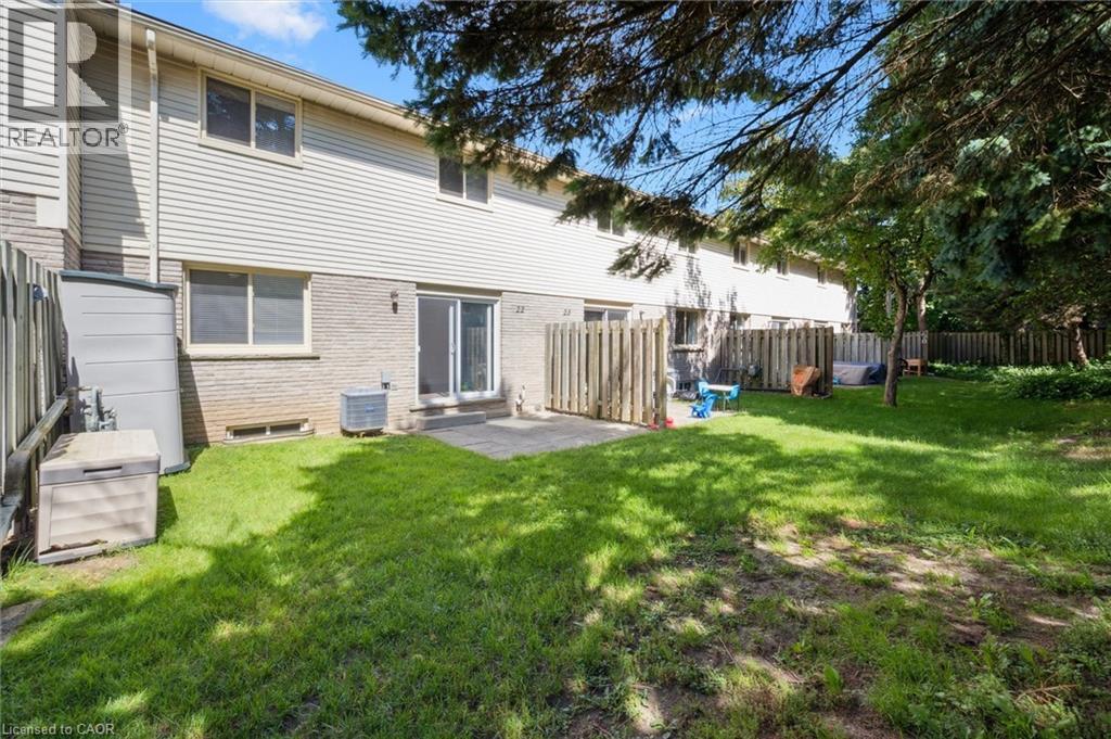 Photo 32 of 476 Kingscourt Drive Unit 22, Waterloo ON