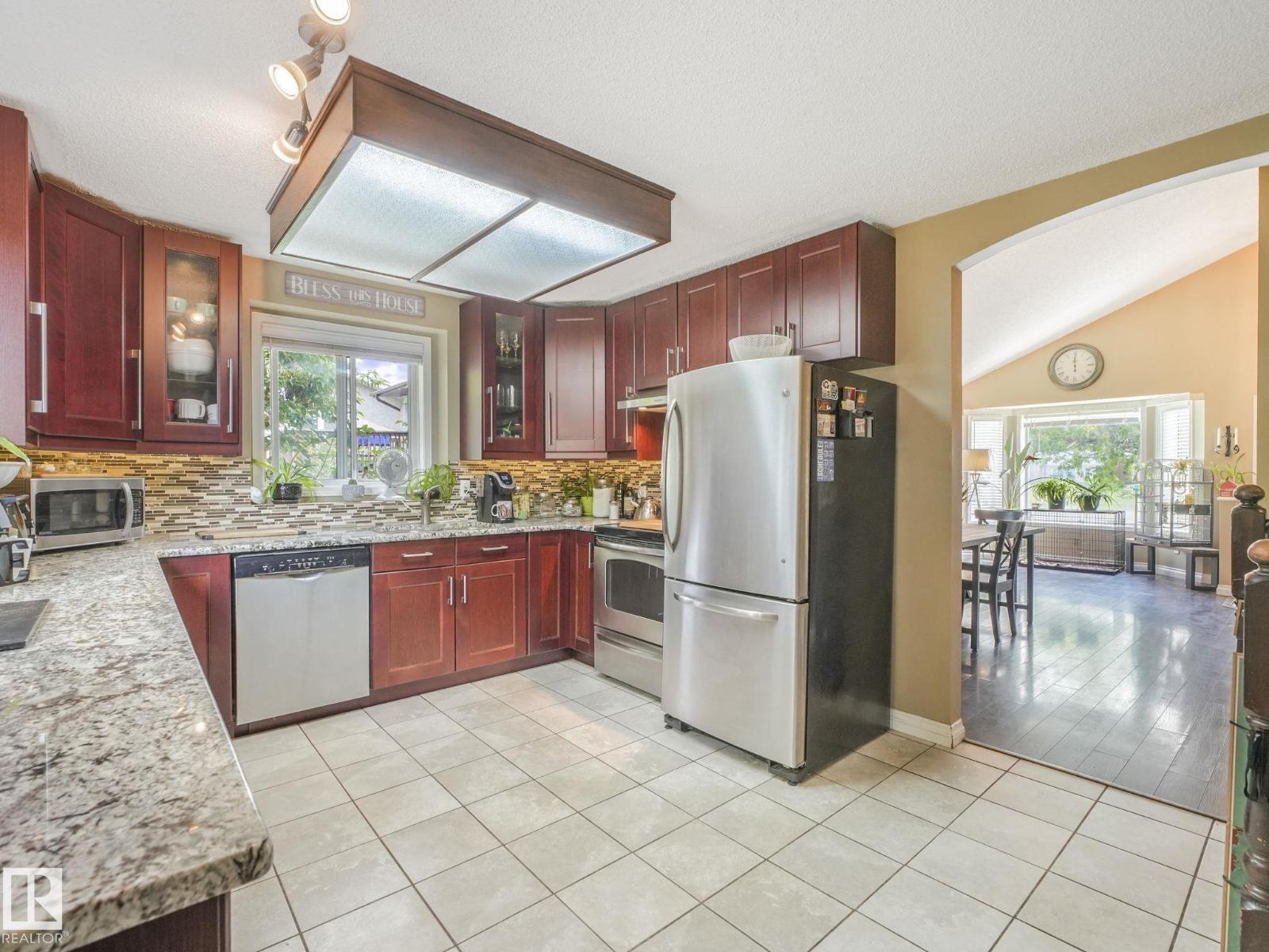 Photo 19 of 1116 61 St Nw Nw, Edmonton AB