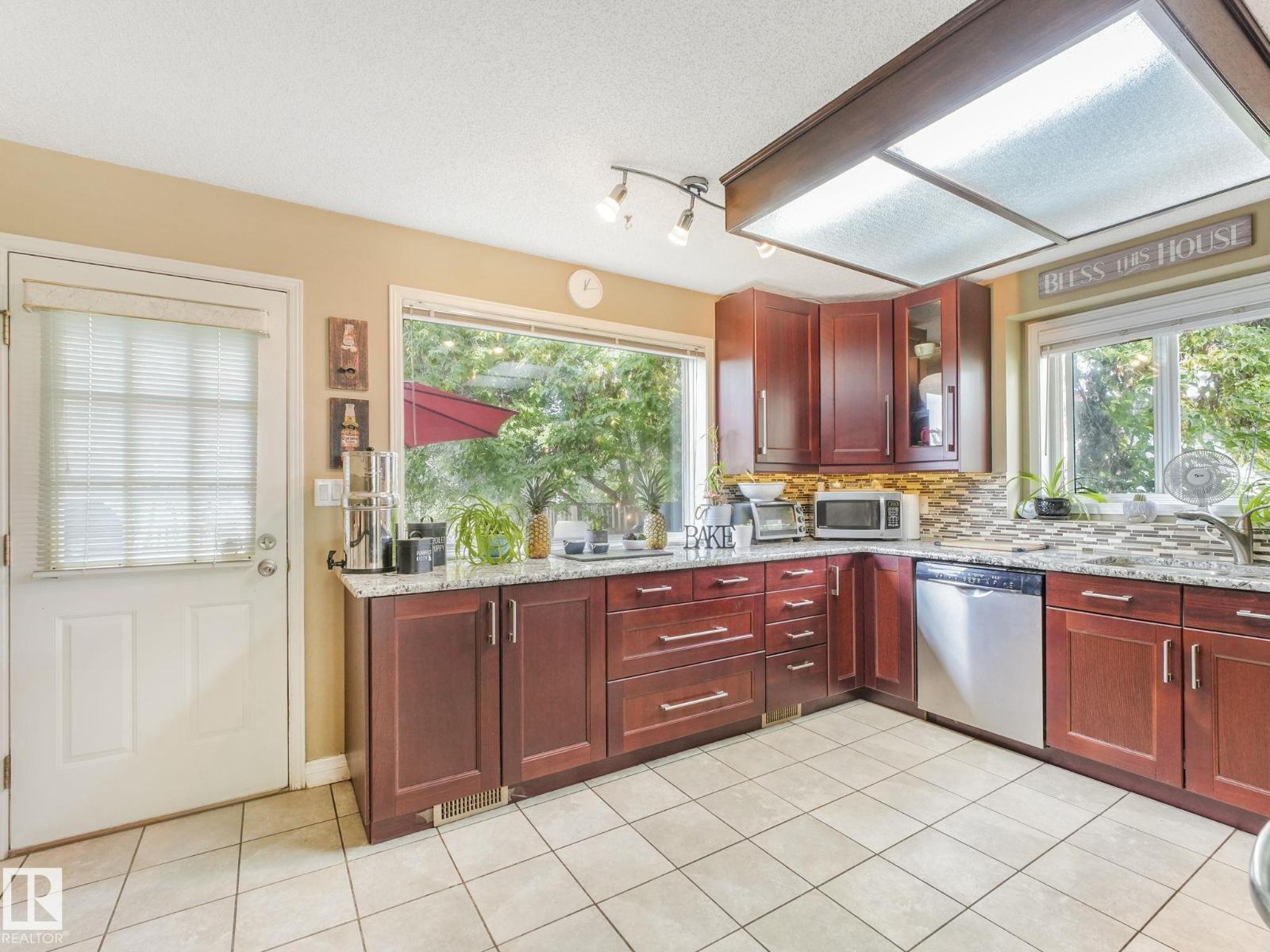 Photo 18 of 1116 61 St Nw Nw, Edmonton AB