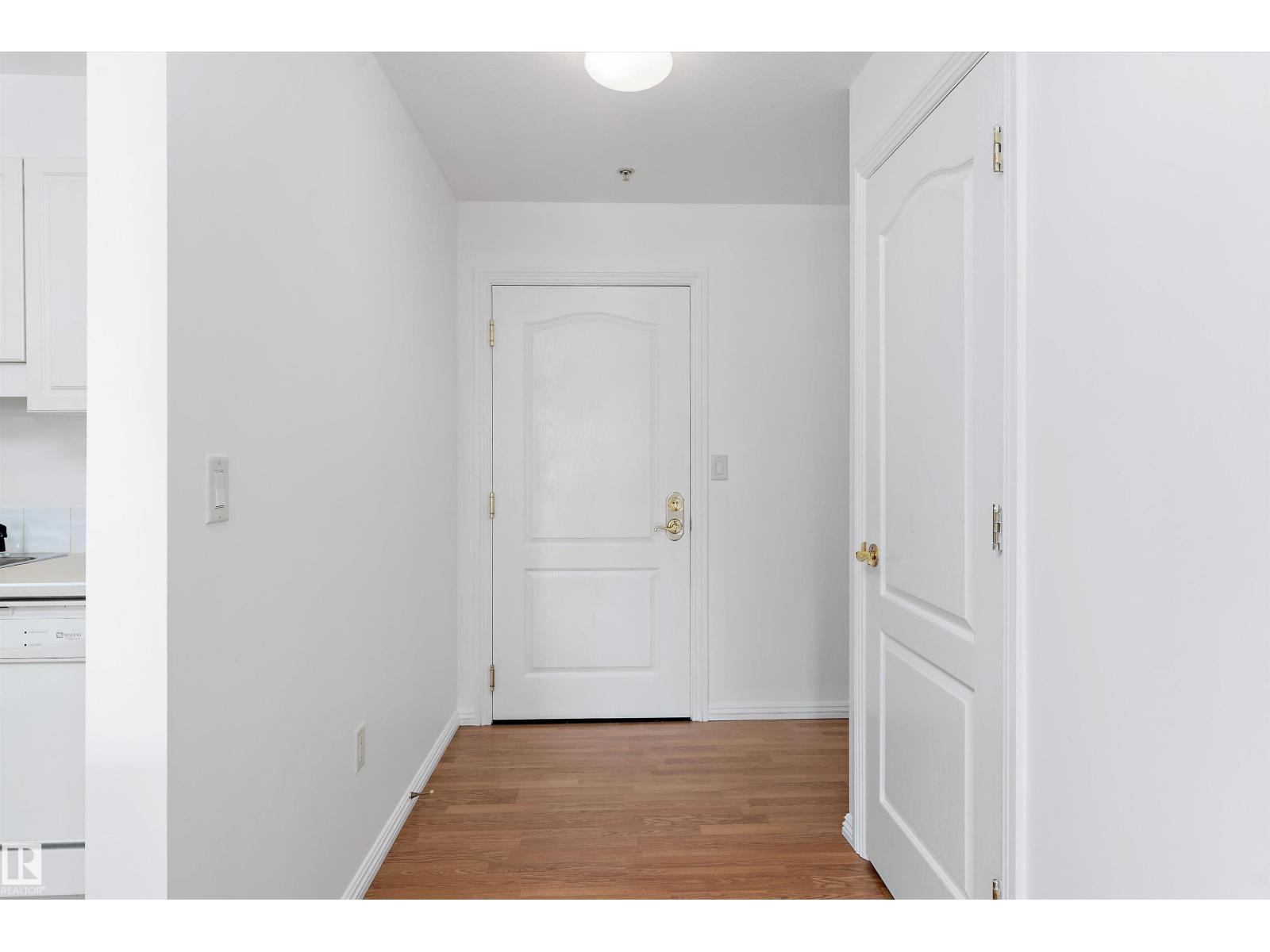 Photo 4 of 215 6220 Fulton Rd Nw, Edmonton AB
