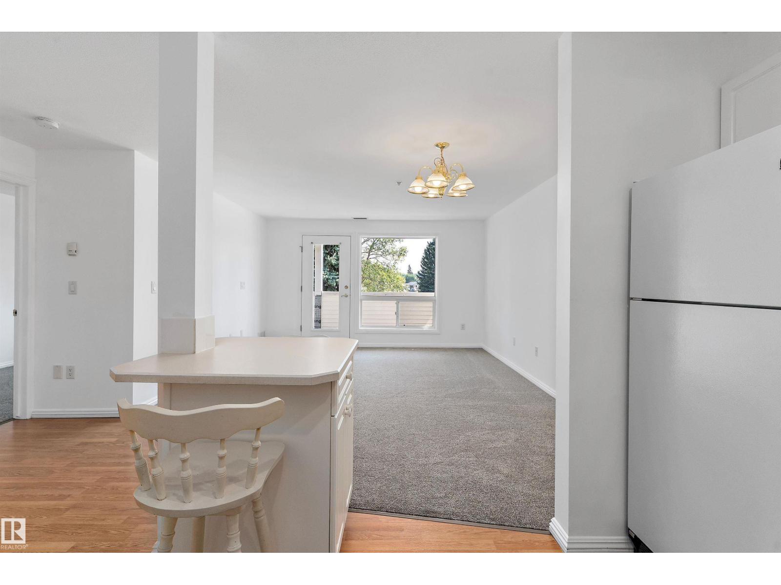Photo 8 of 215 6220 Fulton Rd Nw, Edmonton AB