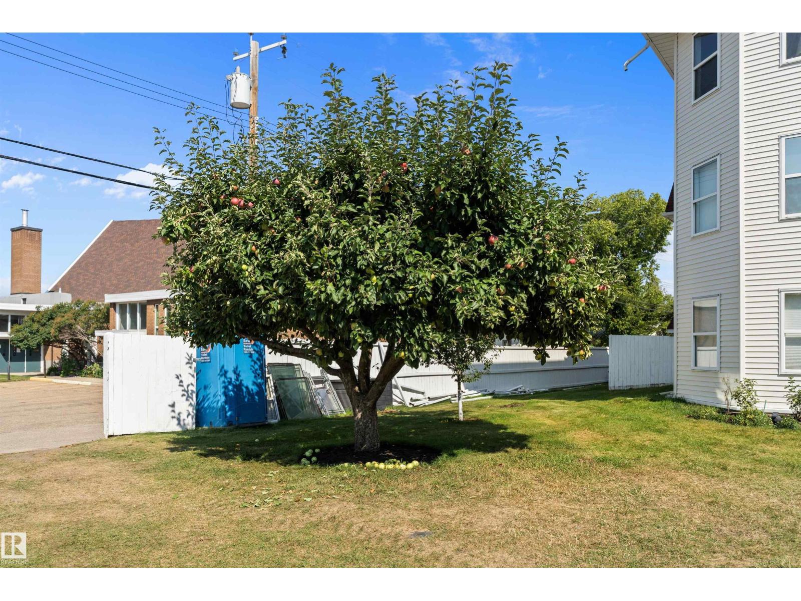 Photo 35 of 215 6220 Fulton Rd Nw, Edmonton AB