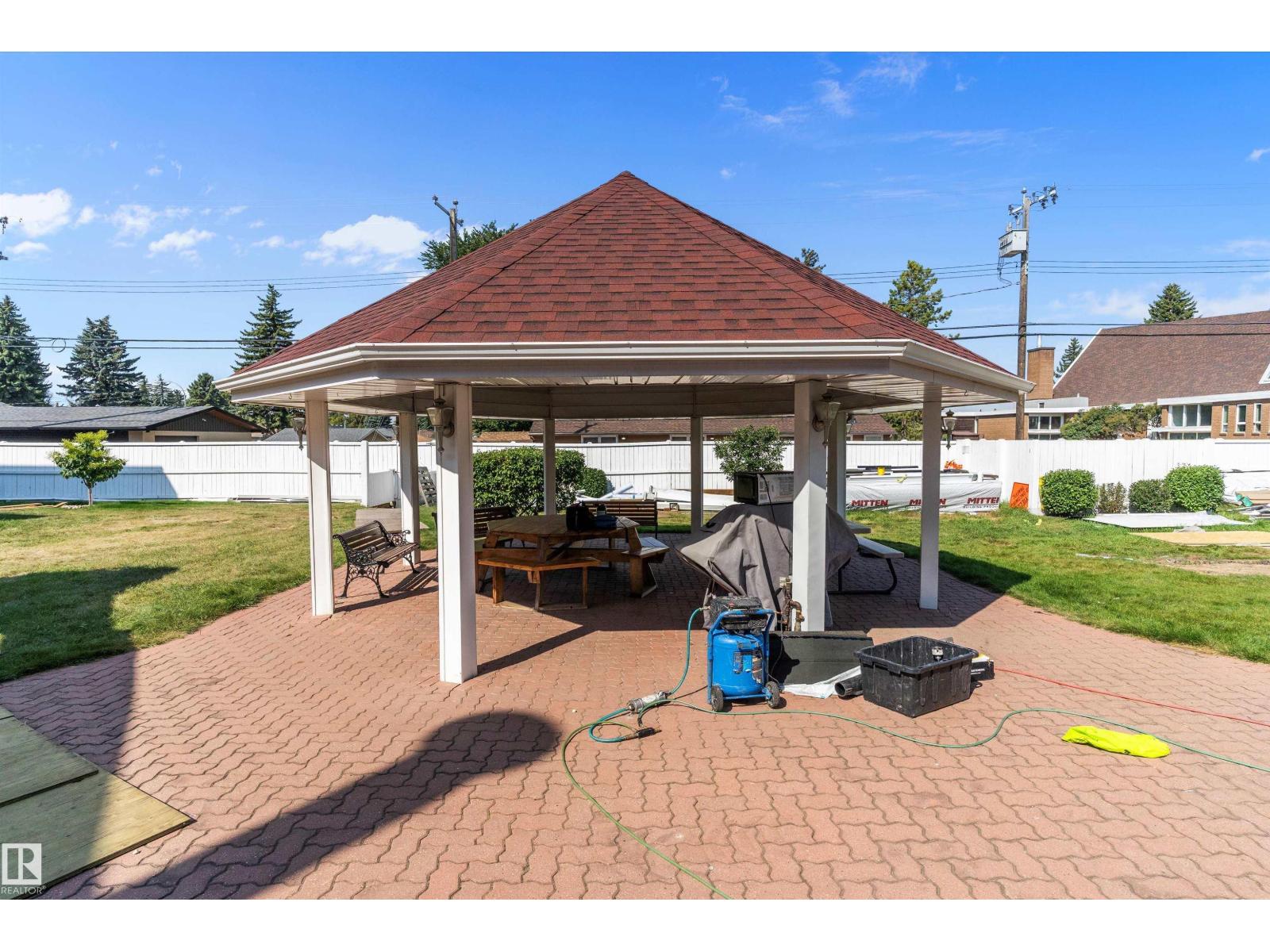 Photo 33 of 215 6220 Fulton Rd Nw, Edmonton AB