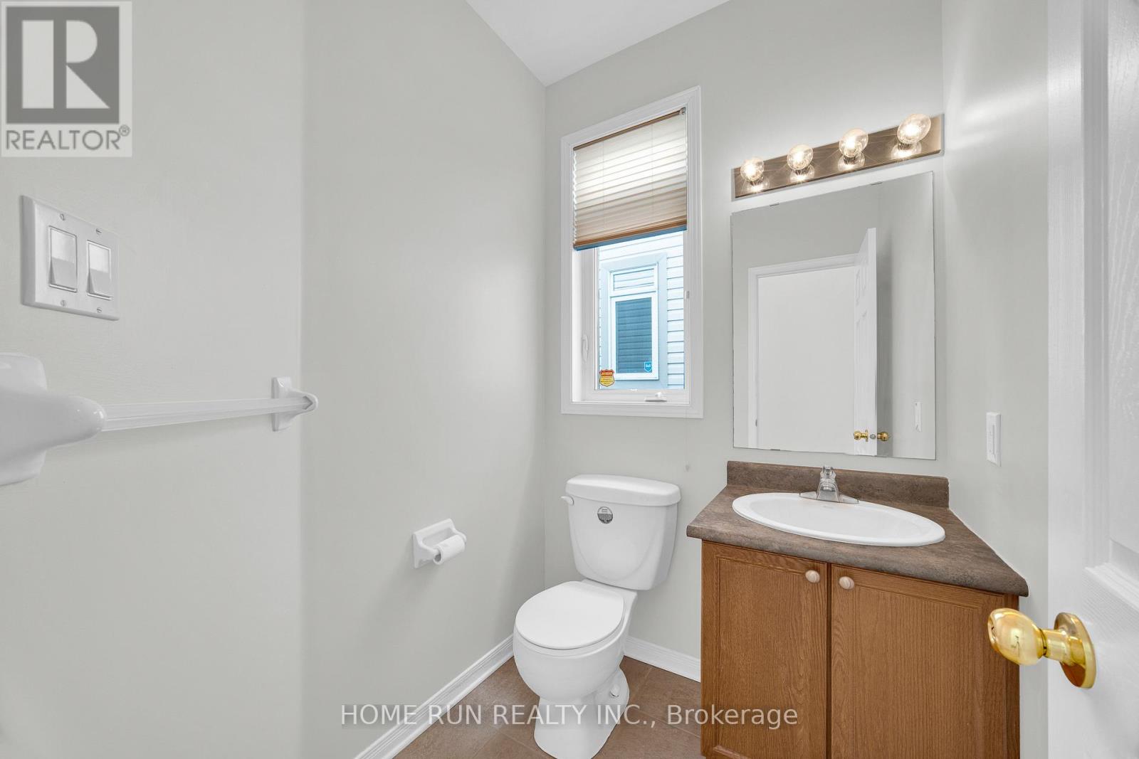 Photo 12 of 3438 Wyman Crescent, Ottawa ON