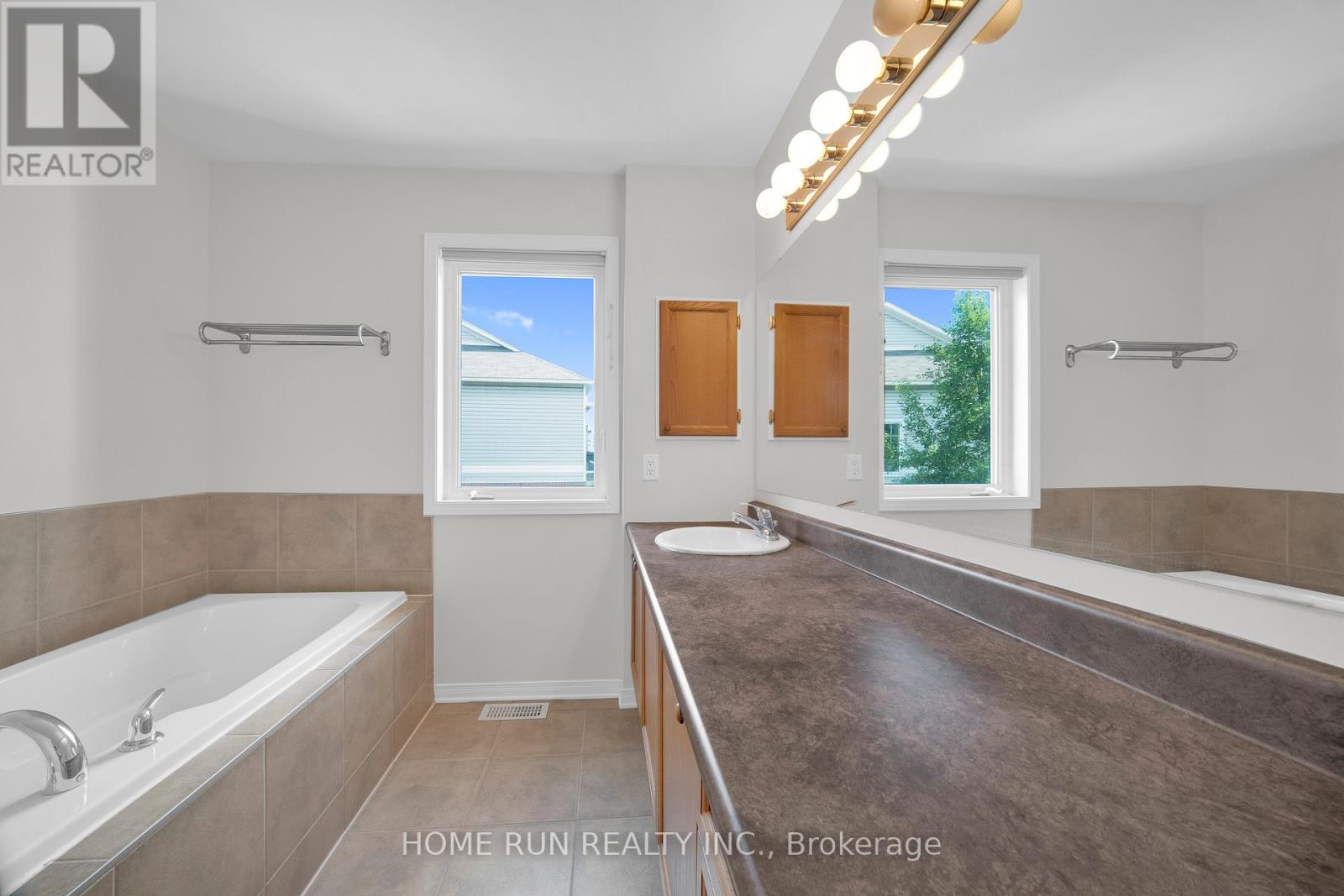 Photo 21 of 3438 Wyman Crescent, Ottawa ON