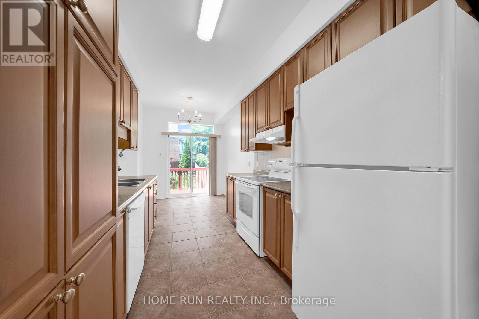 Photo 8 of 3438 Wyman Crescent, Ottawa ON