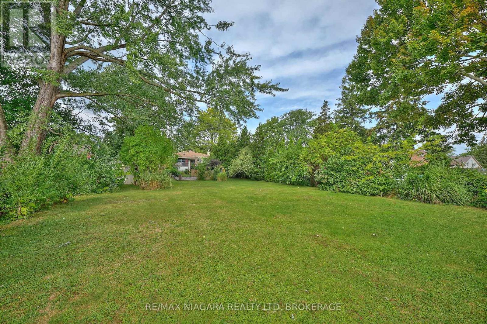 Photo 15 of 6112 Montrose Road, Niagara Falls ON