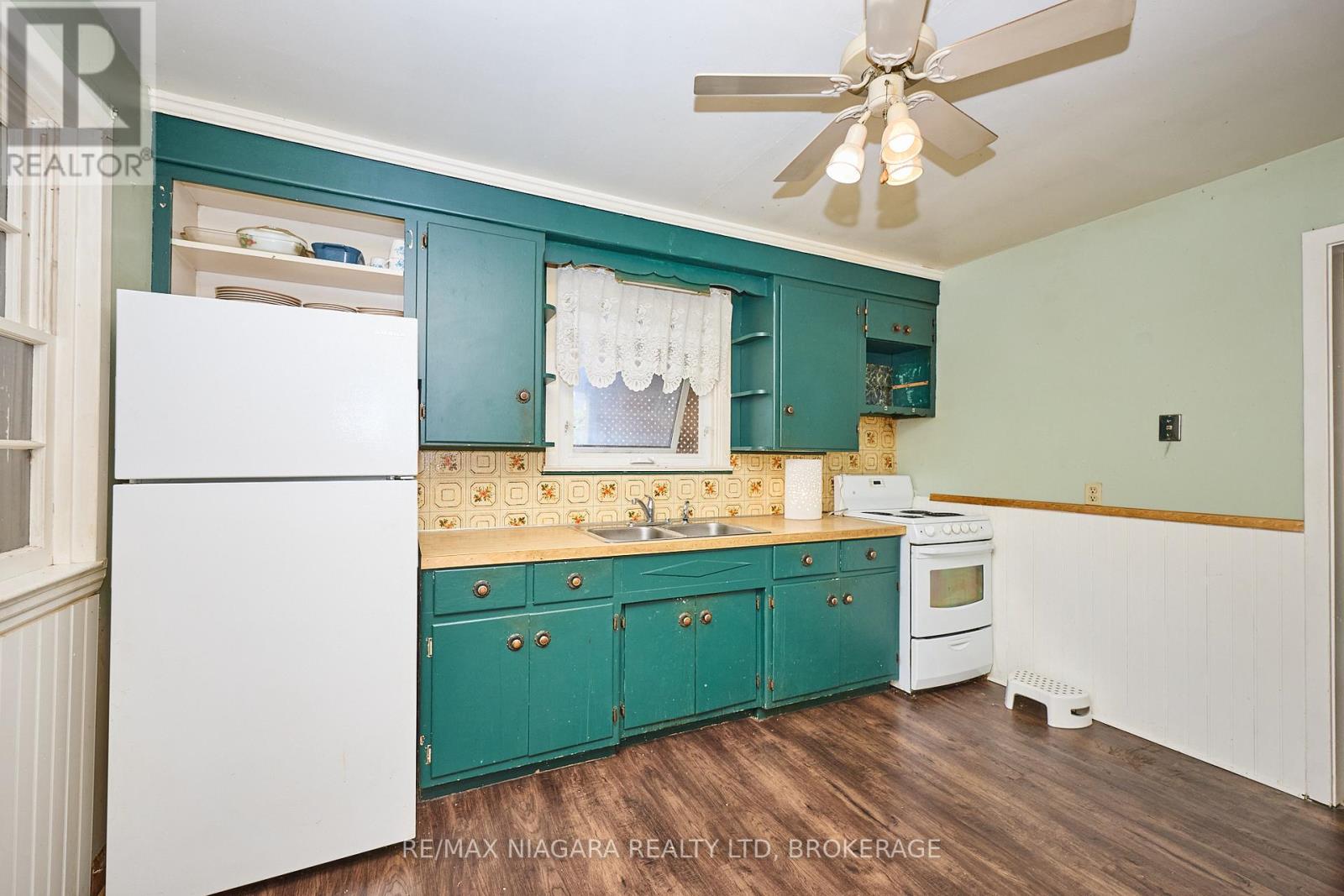 Photo 22 of 6112 Montrose Road, Niagara Falls ON