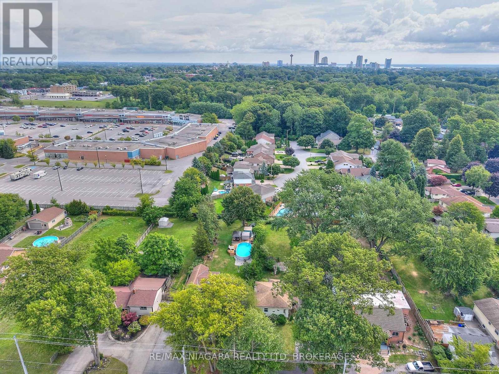 Photo 38 of 6112 Montrose Road, Niagara Falls ON