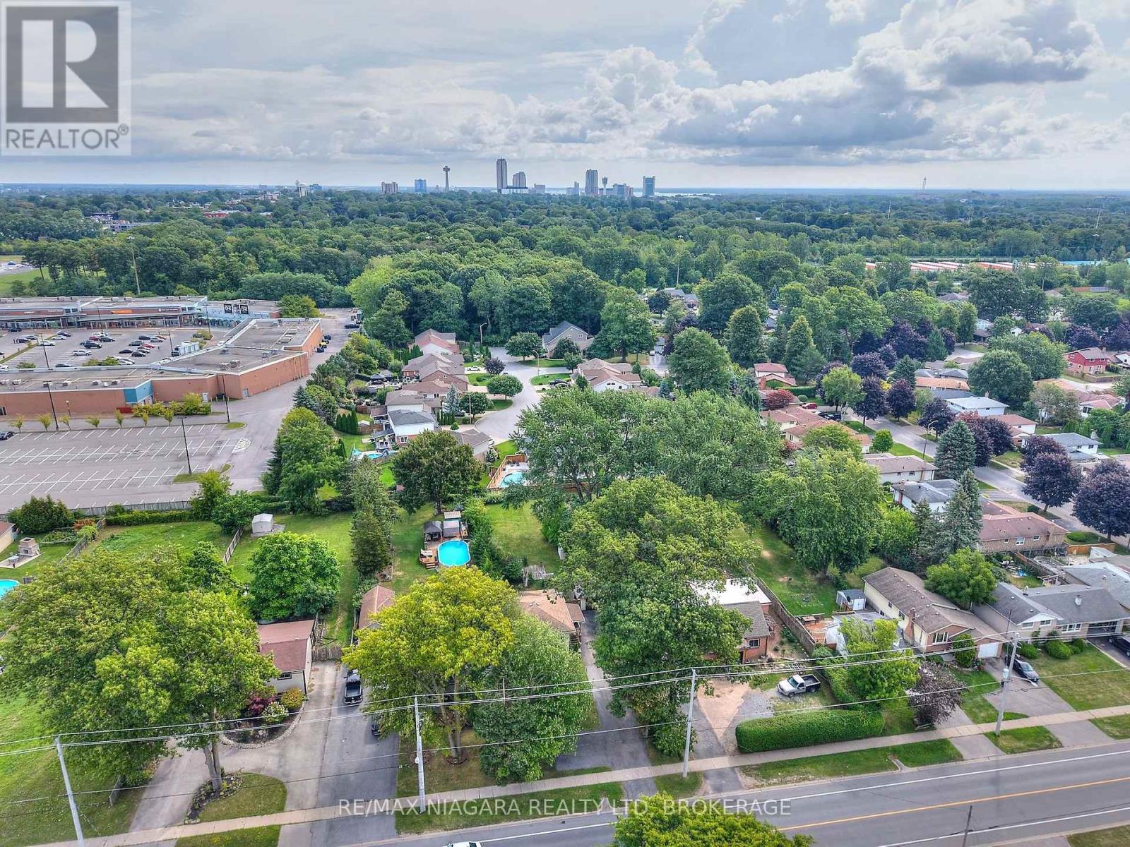 Photo 40 of 6112 Montrose Road, Niagara Falls ON