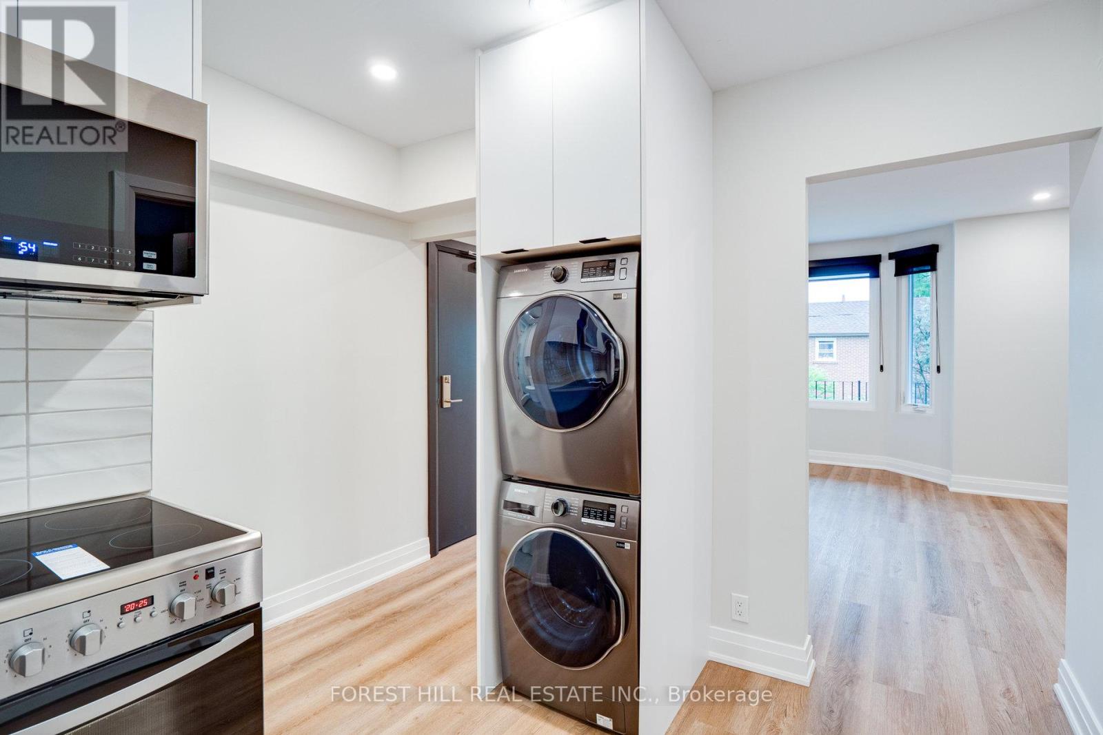 Photo 17 of 2 1 Greensides Avenue, Toronto ON