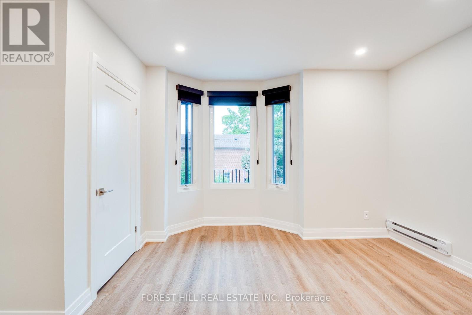 Photo 5 of 2 1 Greensides Avenue, Toronto ON