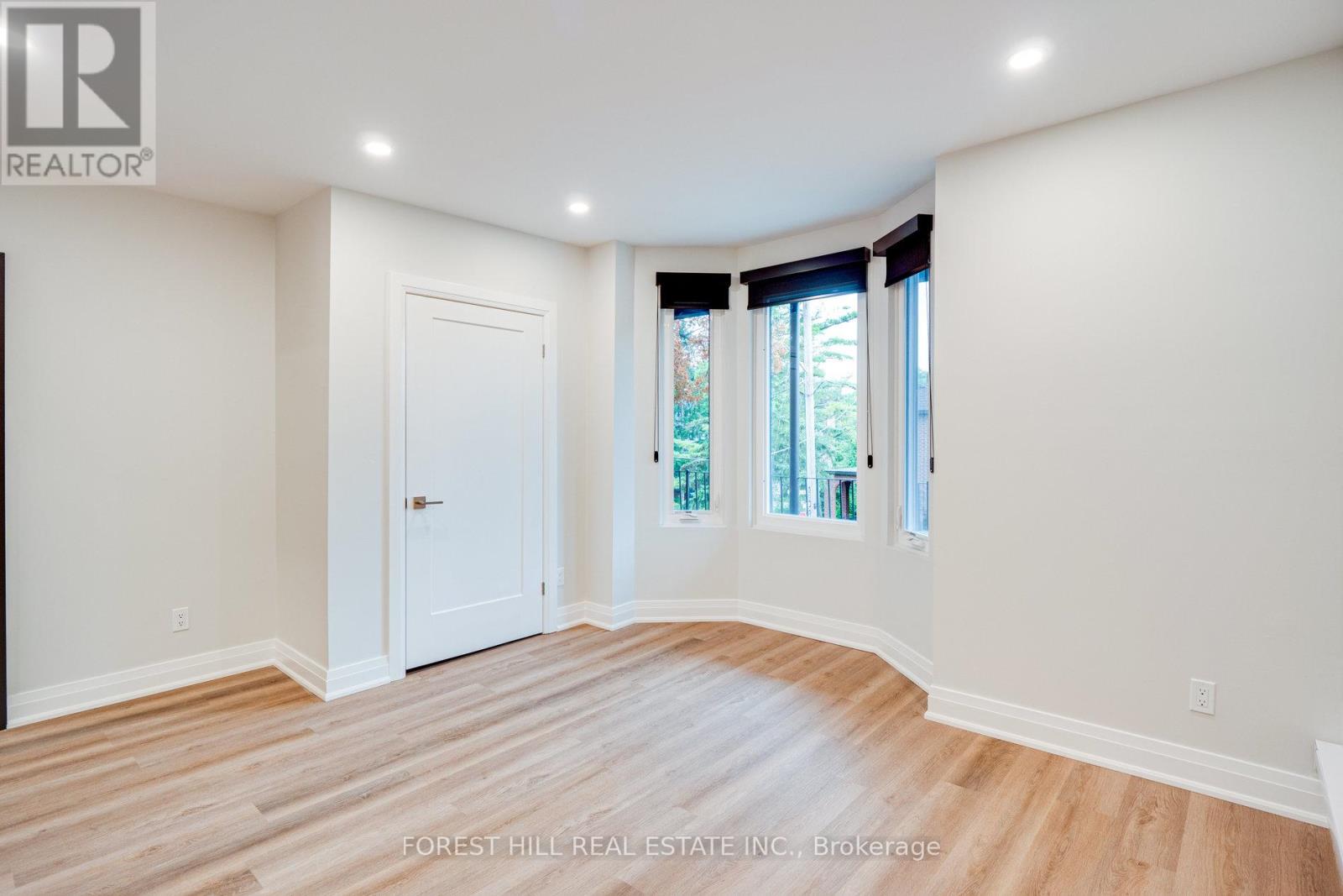 Photo 6 of 2 1 Greensides Avenue, Toronto ON