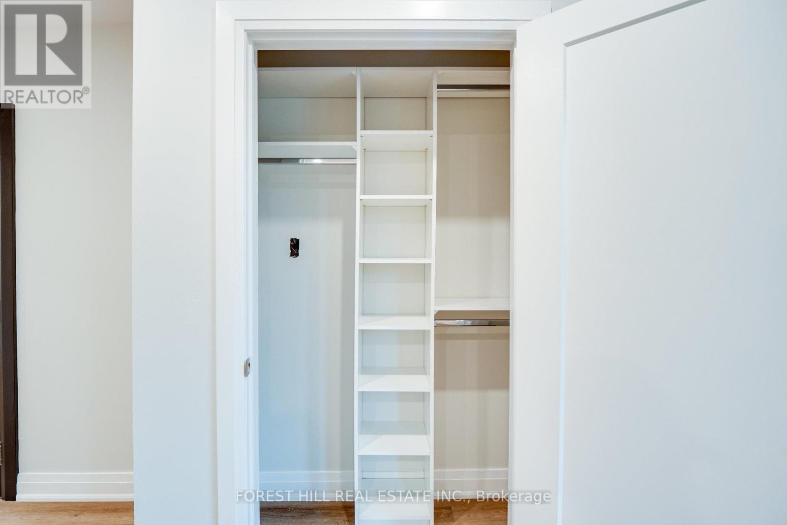Photo 8 of 2 1 Greensides Avenue, Toronto ON