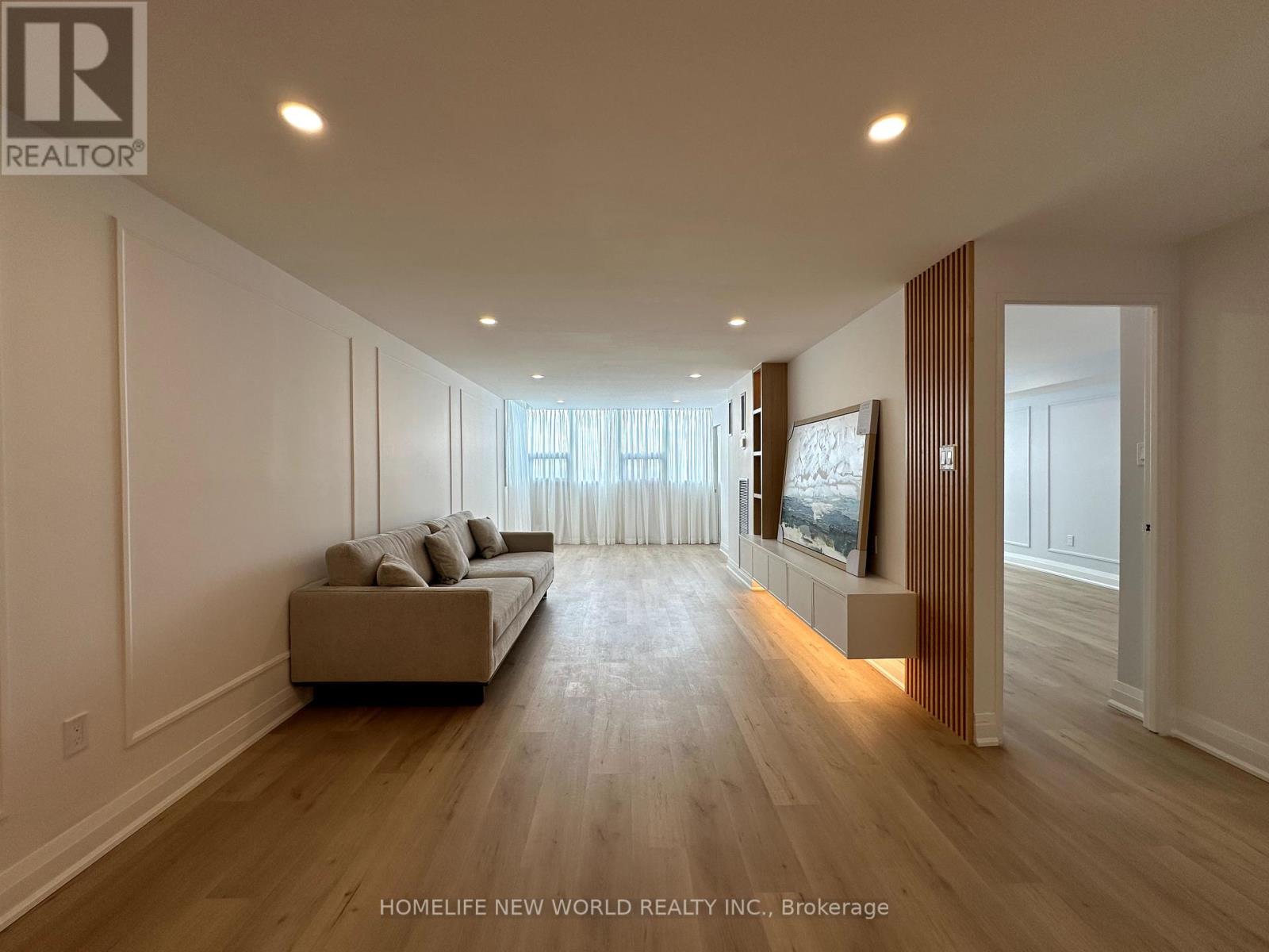 Photo 2 of 2808 3303 Don Mills Road, Toronto ON