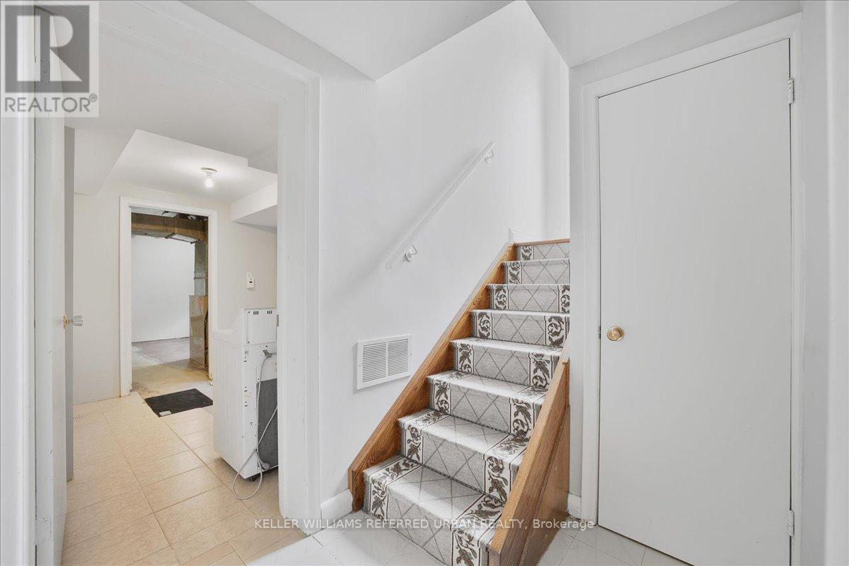 Photo 21 of 182 Park Home Avenue, Toronto ON