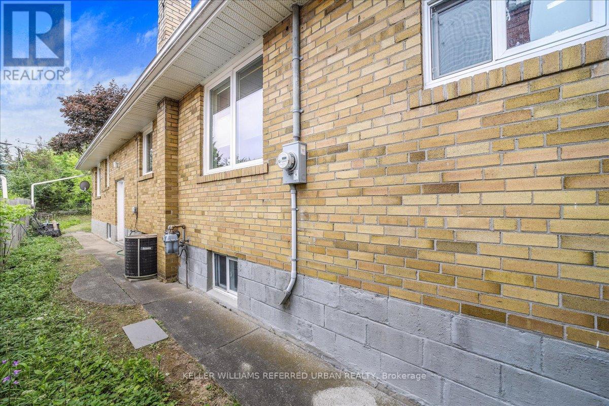 Photo 36 of 182 Park Home Avenue, Toronto ON