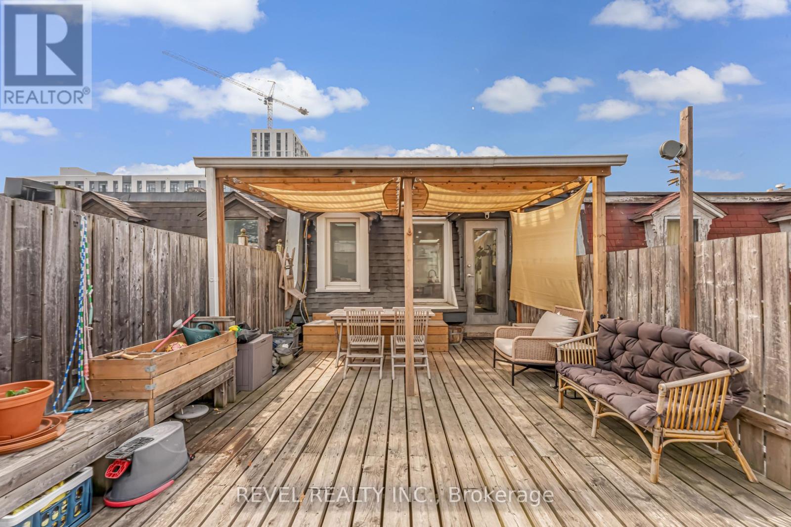 Photo 25 of 290 Gerrard Street E, Toronto ON