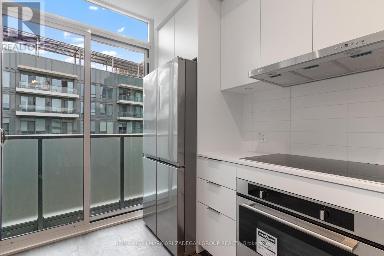 Photo 11 of S 607 8 Olympic Gdn Drive, Toronto ON