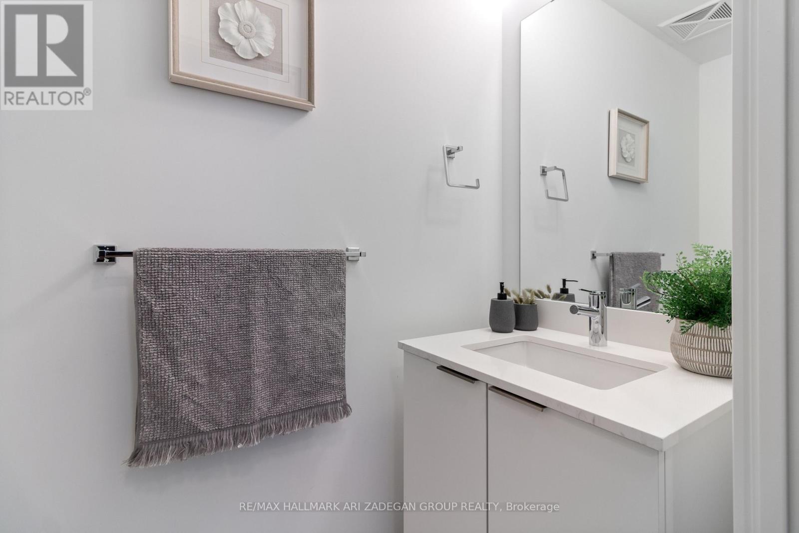 Photo 20 of S 607 8 Olympic Gdn Drive, Toronto ON