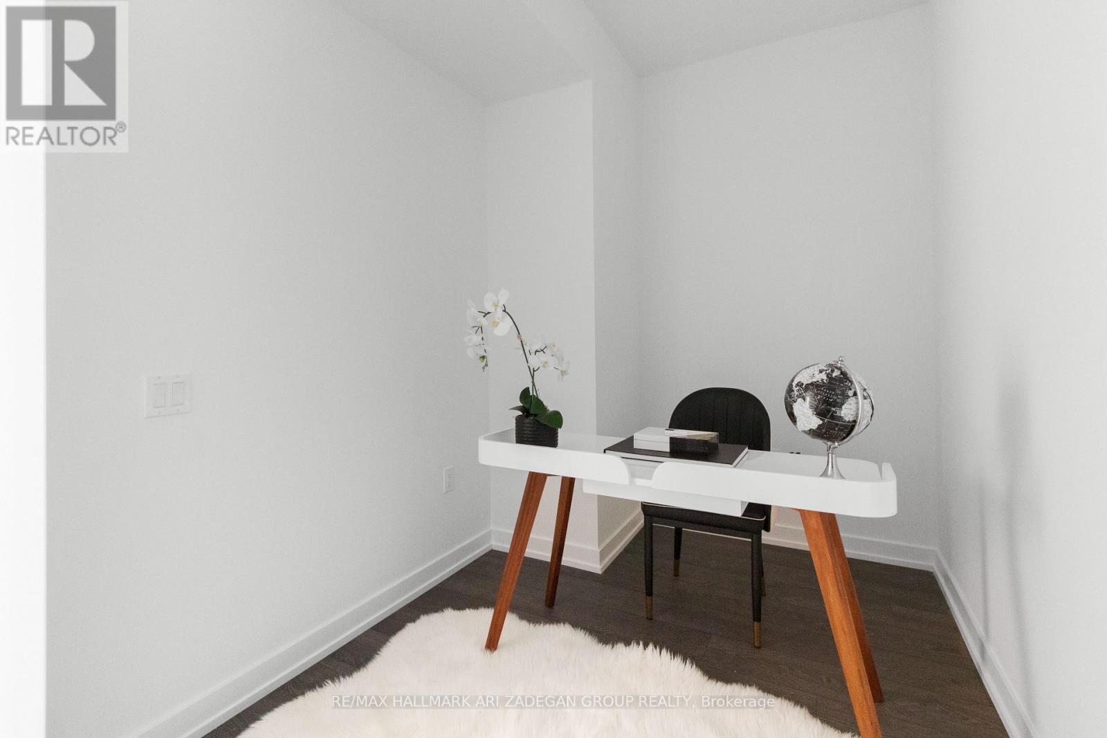 Photo 28 of S 607 8 Olympic Gdn Drive, Toronto ON