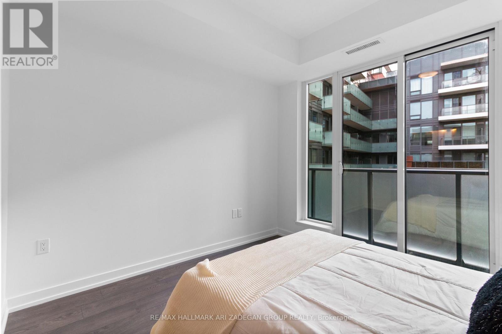 Photo 33 of S 607 8 Olympic Gdn Drive, Toronto ON