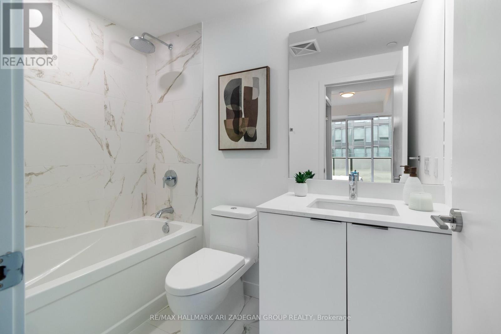 Photo 34 of S 607 8 Olympic Gdn Drive, Toronto ON