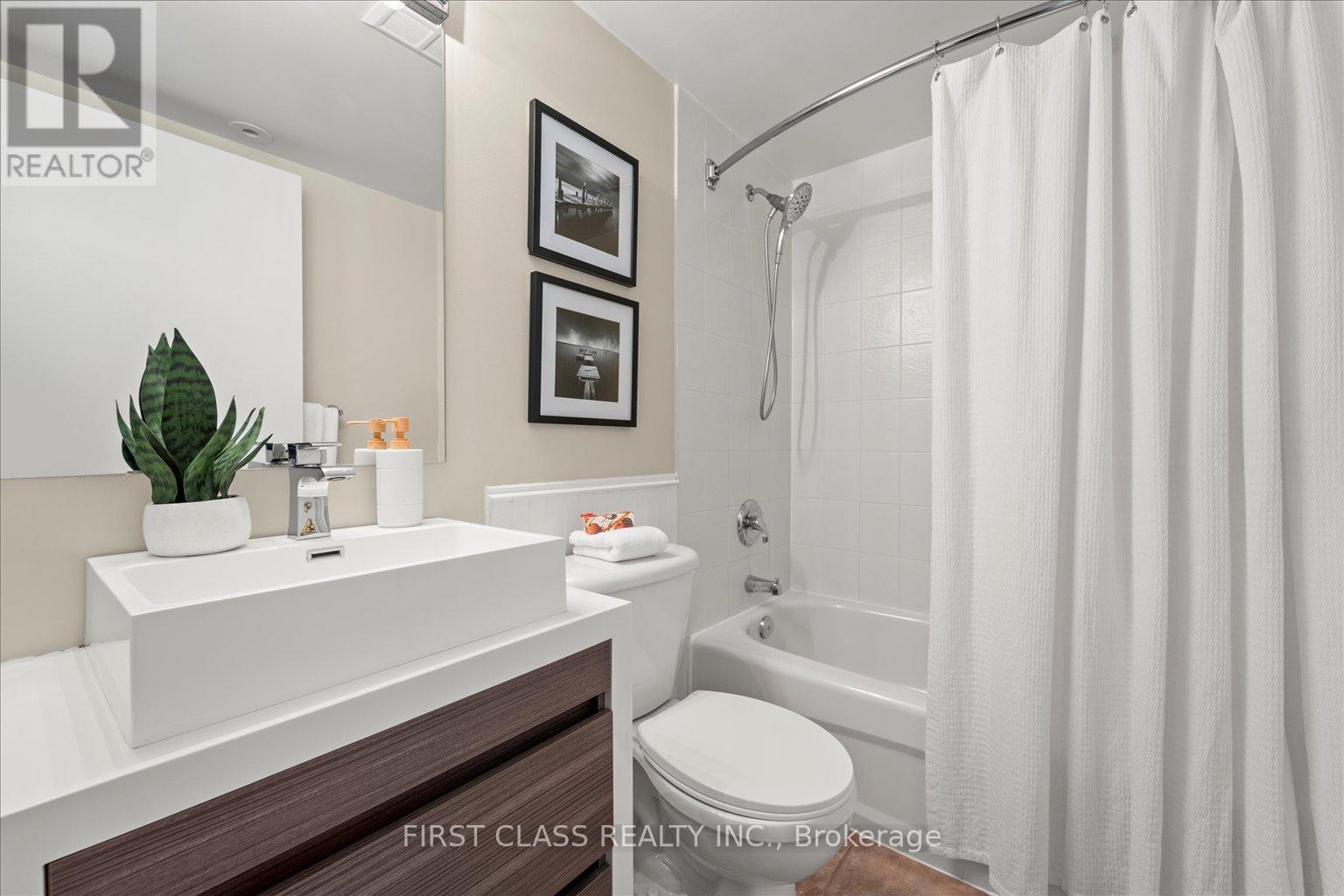 Photo 29 of 326 3 Everson Drive, Toronto ON