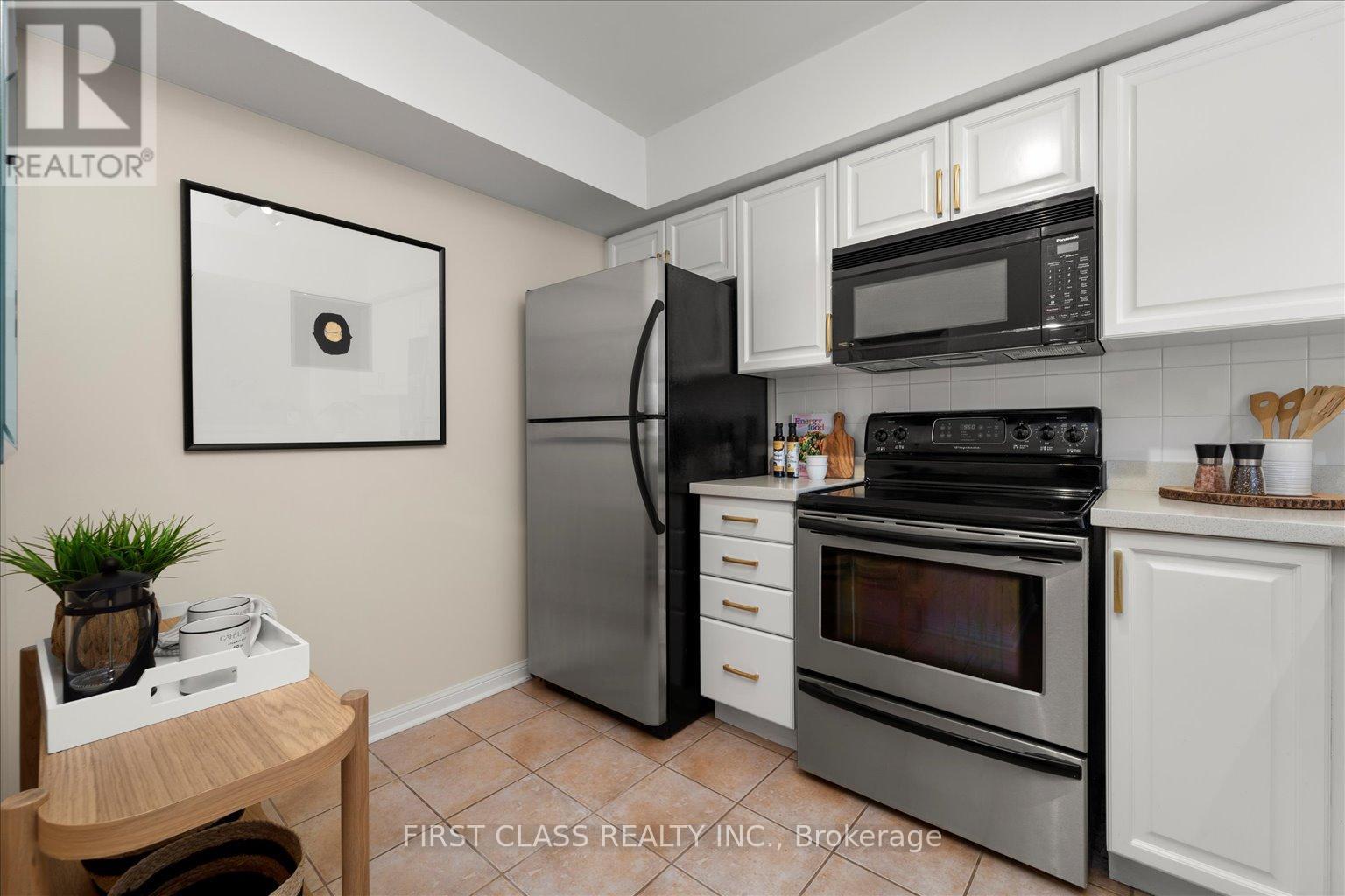Photo 7 of 326 3 Everson Drive, Toronto ON