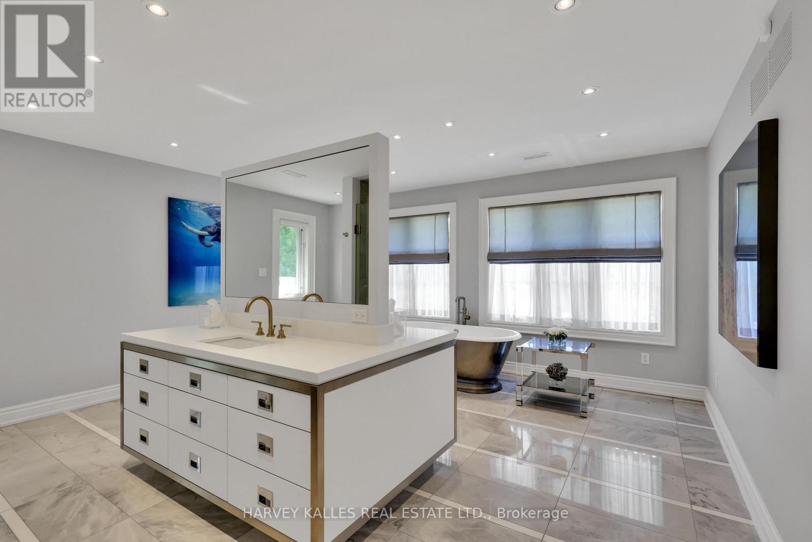 Photo 24 of 67 Fifeshire Road, Toronto ON