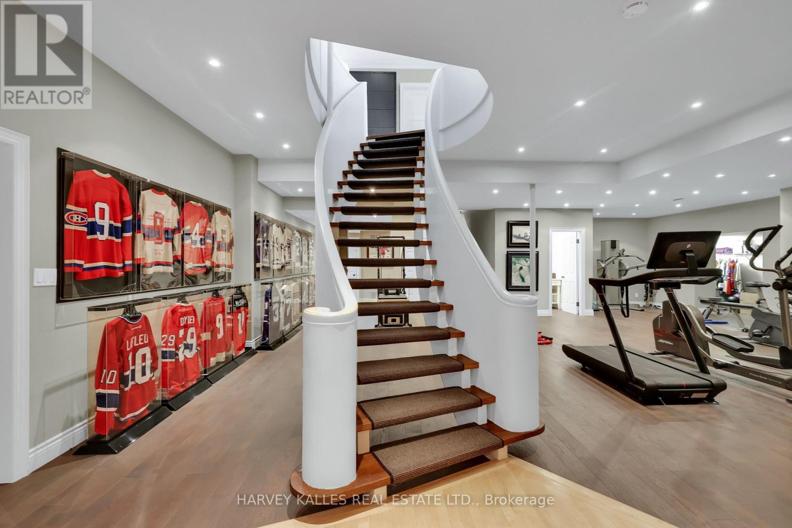 Photo 30 of 67 Fifeshire Road, Toronto ON