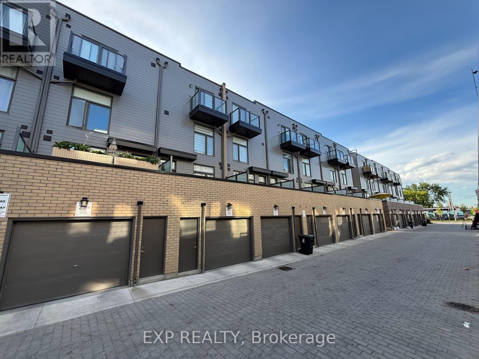 Photo 11 of 58 Hooyo Terrace, Toronto ON