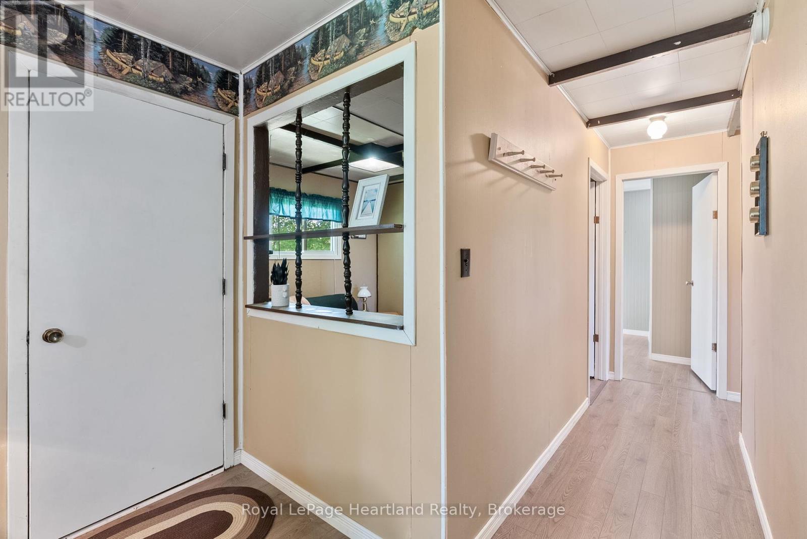 Photo 16 of 48 Poechman Lane, Brockton ON