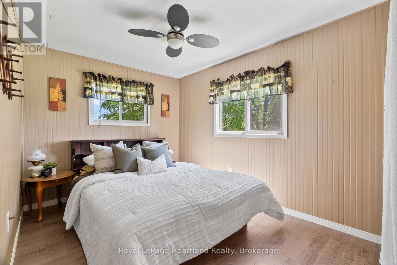 Photo 19 of 48 Poechman Lane, Brockton ON