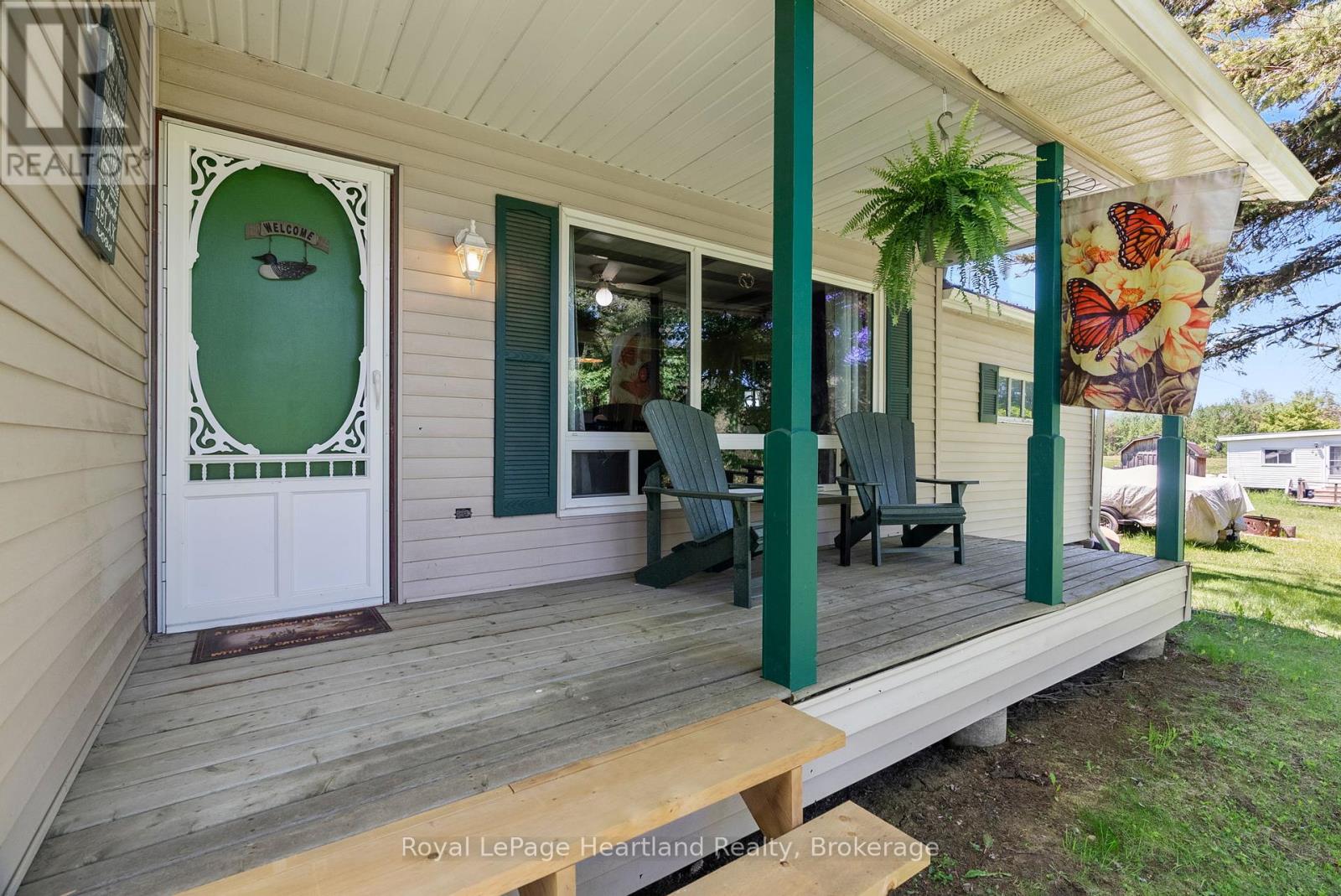 Photo 22 of 48 Poechman Lane, Brockton ON