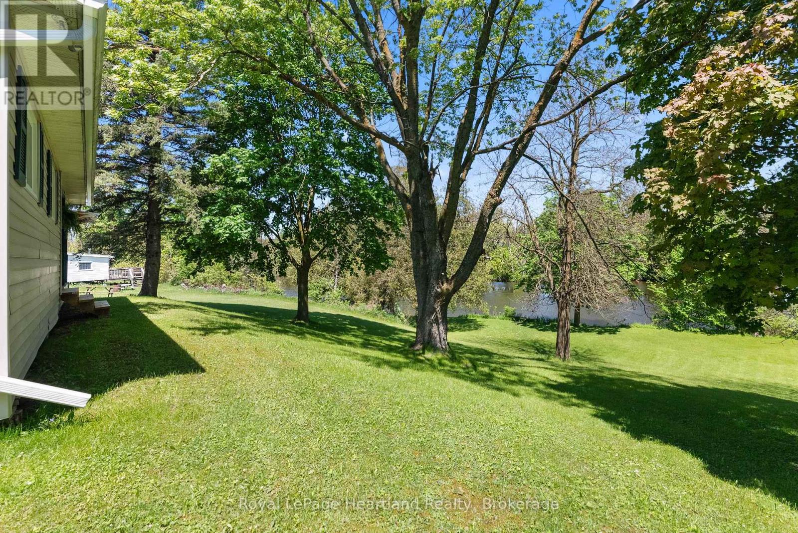 Photo 24 of 48 Poechman Lane, Brockton ON