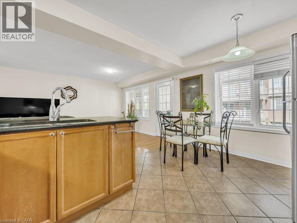 Photo 11 of 700 Neighbourhood Circle Unit 1, Mississauga ON