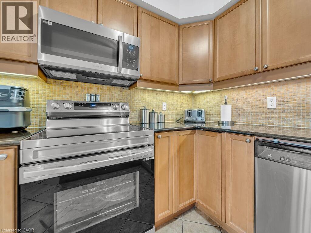 Photo 13 of 700 Neighbourhood Circle Unit 1, Mississauga ON