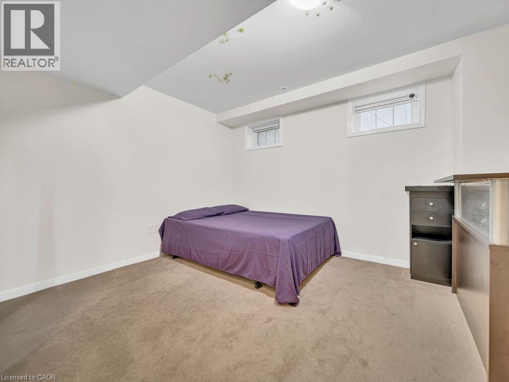 Photo 27 of 700 Neighbourhood Circle Unit 1, Mississauga ON