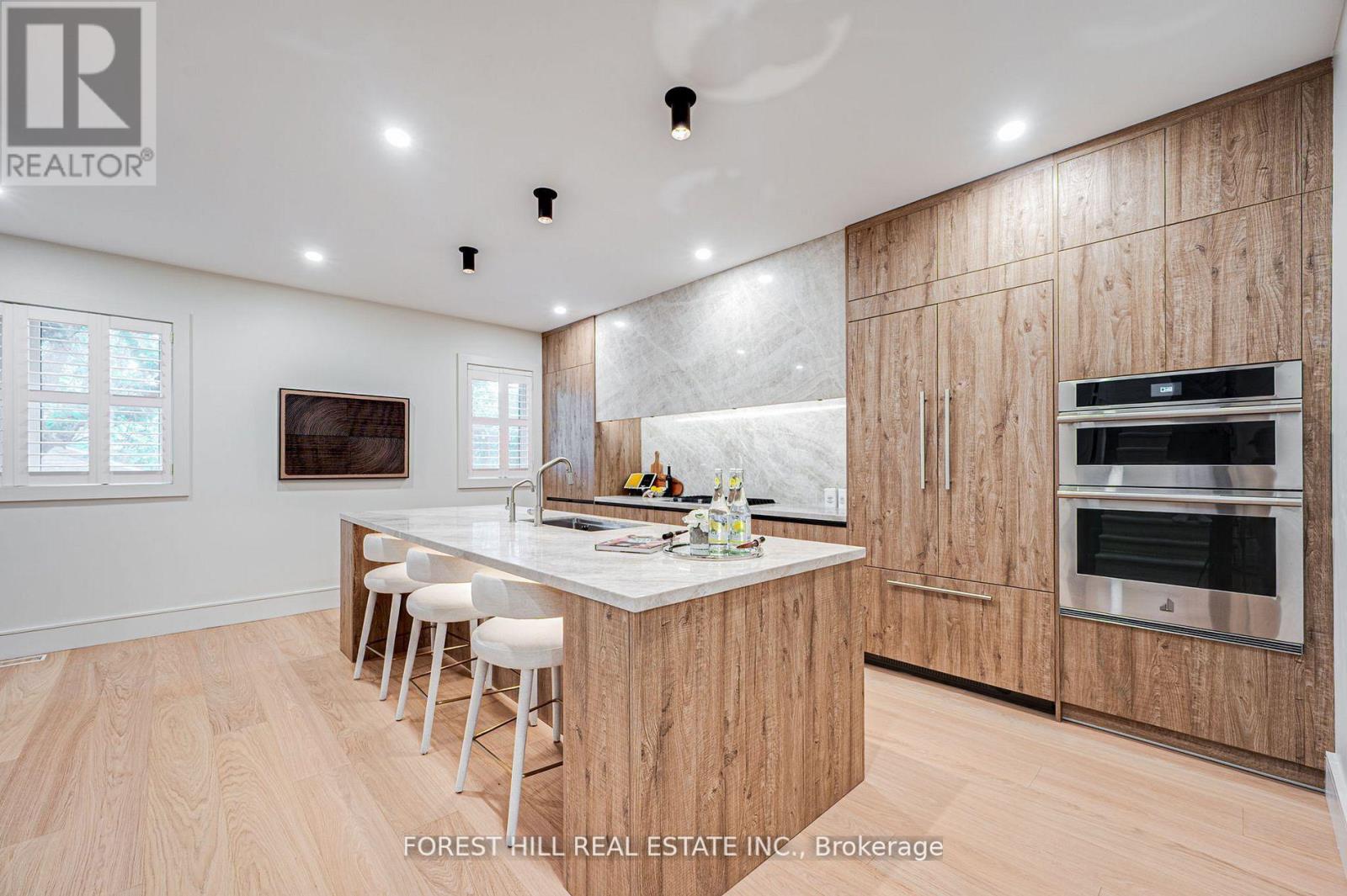 Photo 14 of 295 Strathmore Boulevard, Toronto ON