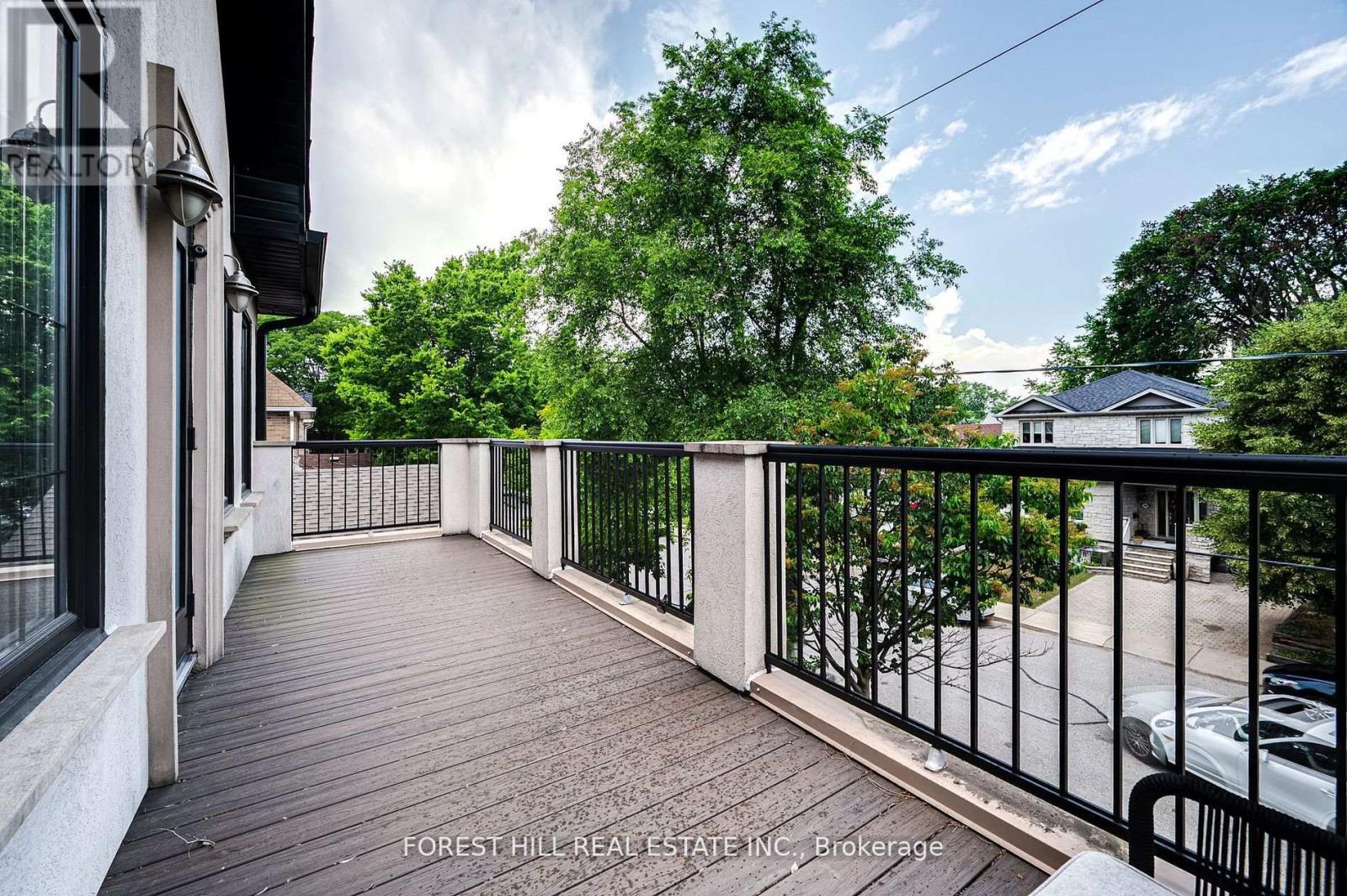 Photo 19 of 295 Strathmore Boulevard, Toronto ON